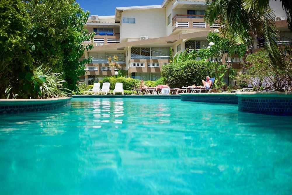 Tropikist Beach Hotel And Resort Crown Point Eksteriør billede