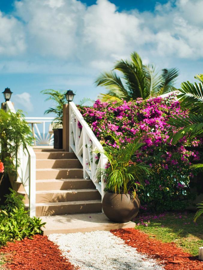 Tropikist Beach Hotel And Resort Crown Point Eksteriør billede