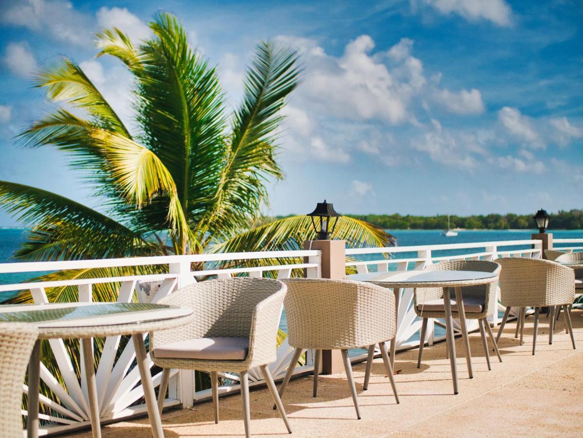 Tropikist Beach Hotel And Resort Crown Point Eksteriør billede