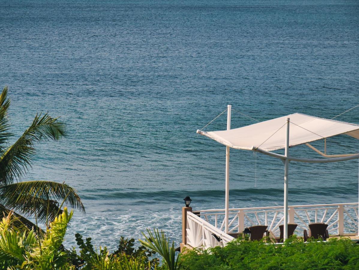 Tropikist Beach Hotel And Resort Crown Point Eksteriør billede