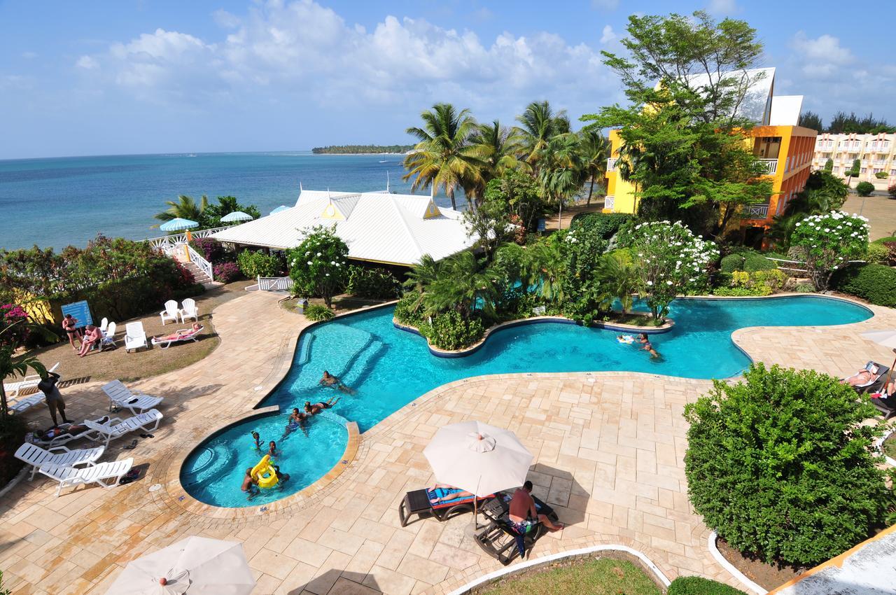 Tropikist Beach Hotel And Resort Crown Point Eksteriør billede