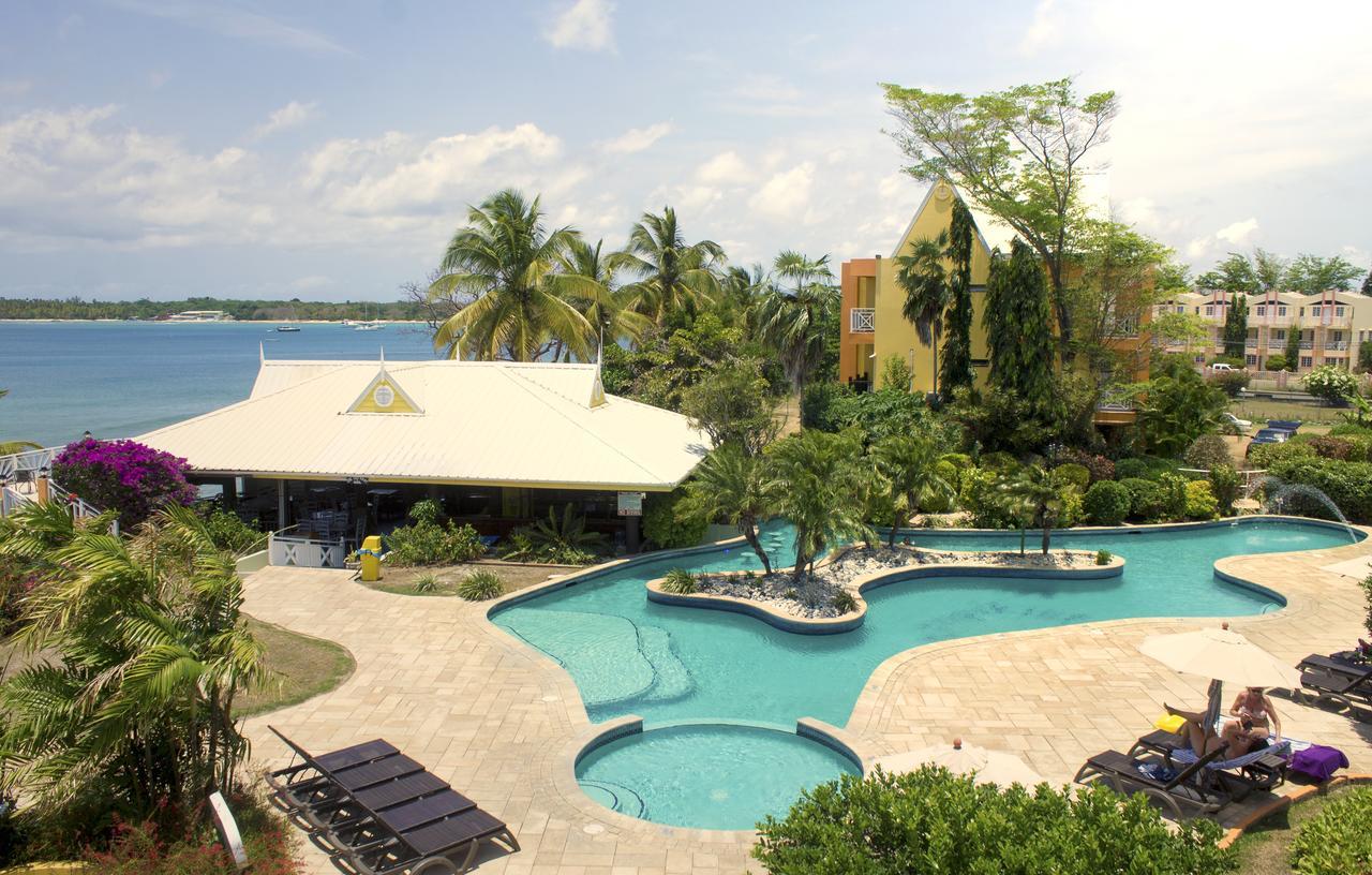 Tropikist Beach Hotel And Resort Crown Point Eksteriør billede