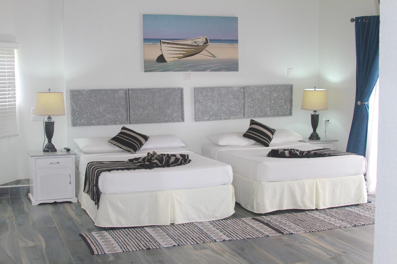 Tropikist Beach Hotel And Resort Crown Point Eksteriør billede